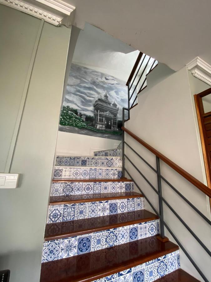 Patuxay Place Виентиане Екстериор снимка