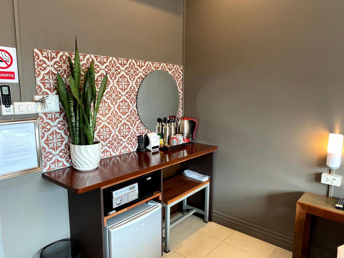 Patuxay Place Виентиане Екстериор снимка