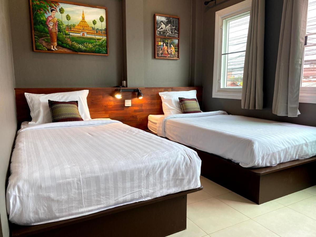Patuxay Place Виентиане Екстериор снимка