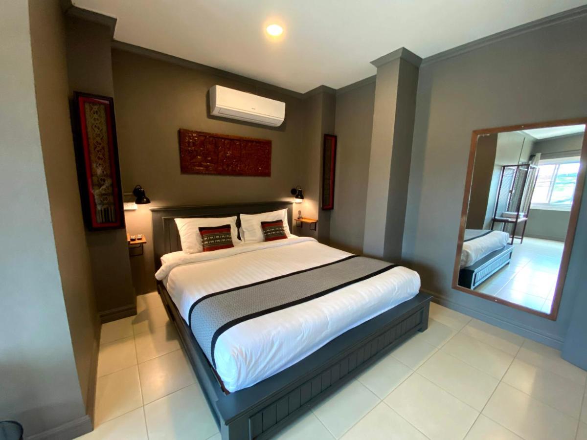Patuxay Place Виентиане Екстериор снимка