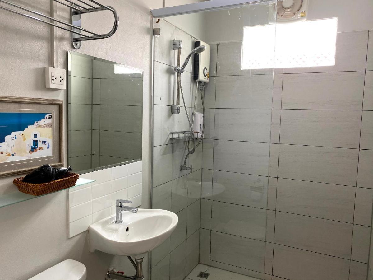 Patuxay Place Виентиане Екстериор снимка