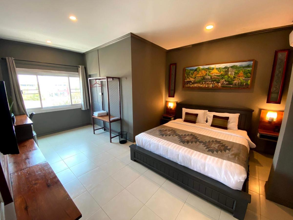 Patuxay Place Виентиане Екстериор снимка